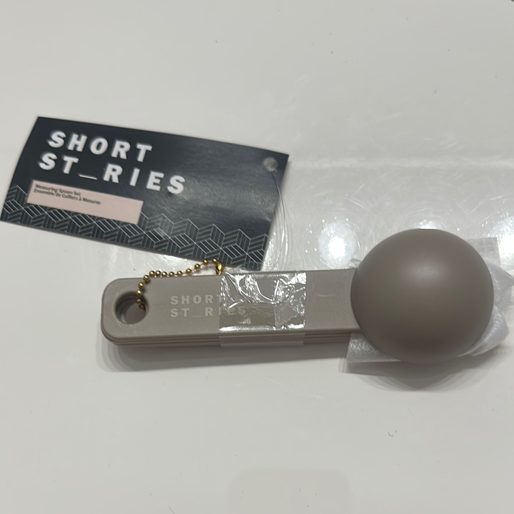Short Stories Gray Measuring Spoon set of 4 15, 5, 2.5, 1.2 ml